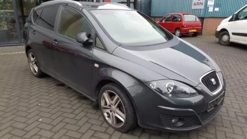 Fusee rechts-voor-7885222 (10358611)