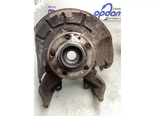 Fusee rechts-voor-8245318 (21888630)