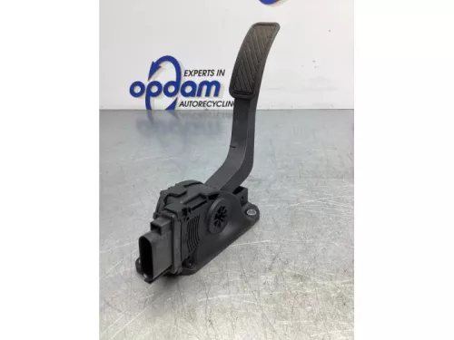 Gaspedaalpositie Sensor-7054727 (17215542)