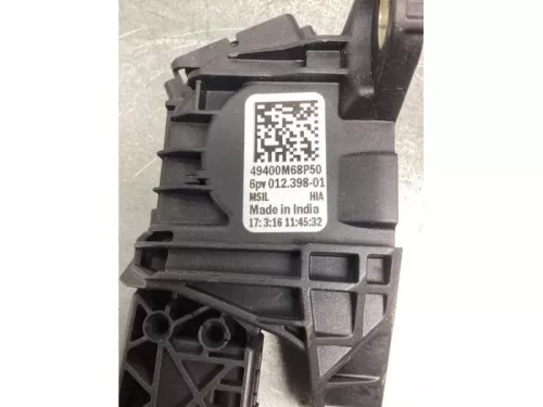Gaspedaalpositie Sensor-7764678 (18054687)