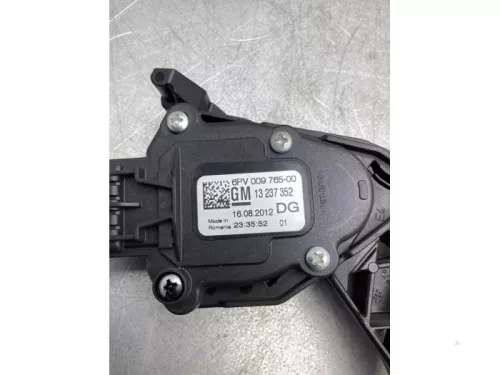 Gaspedaalpositie Sensor-7714012 (17218010)