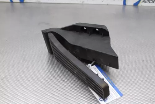 Gaspedaalpositie Sensor-6747757