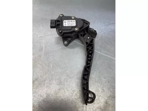 Gaspedaalpositie Sensor-7862003 (17472314)