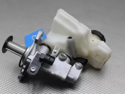 Hoofdremcilinder-7879767