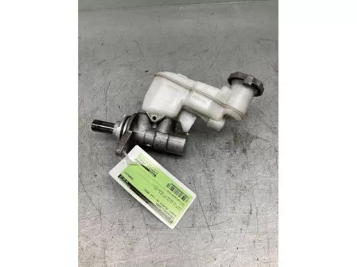 Hoofdremcilinder-7716008