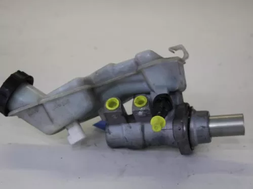 Hoofdremcilinder-7544468