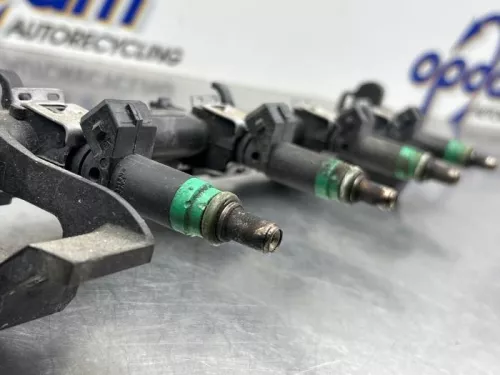 Injector (benzine injectie)-8192029 (22030774)