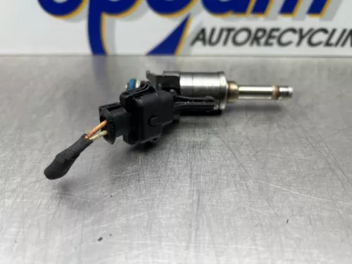 Injector (benzine injectie)-8170330 (22057802)