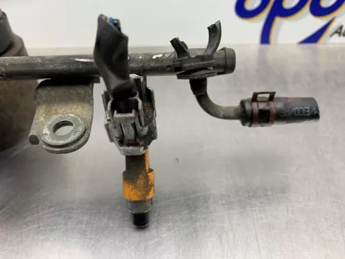 Injector (benzine injectie)-8255754 (21664705)