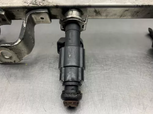 Injector (benzine injectie)-8240514 (21437899)