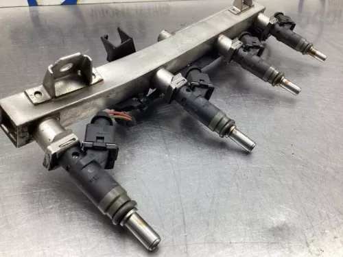 Injector (benzine injectie)-7741024 (18541009)