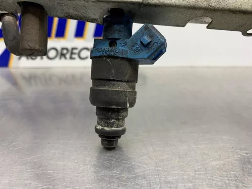 Injector (benzine injectie)-8239693 (21411054)