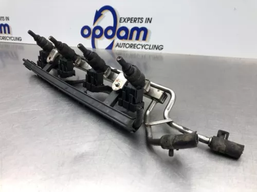 Injector (benzine injectie)-8211364 (21007875)