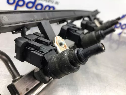 Injector (benzine injectie)-8211364 (21007875)