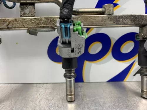Injector (benzine injectie)-8260499 (21666707)