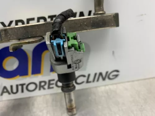 Injector (benzine injectie)-8260499 (21666707)