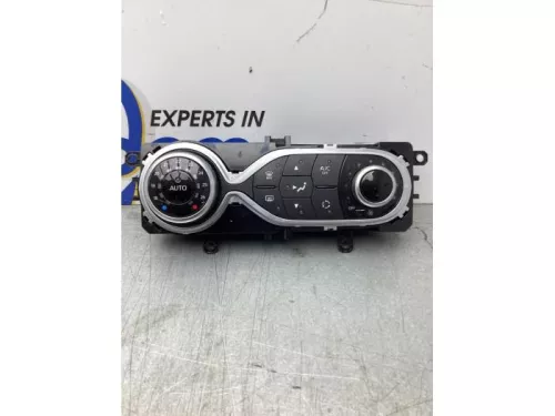 Kachel Bedieningspaneel-8135746 (21048956)