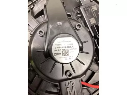 Kachel Ventilatiemotor-8253406 (21670977)