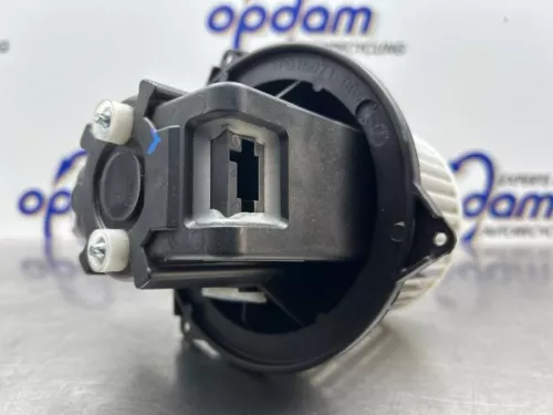 Kachel Ventilatiemotor-8246769 (22140612)