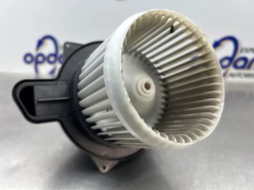 Kachel Ventilatiemotor-8246769 (22140612)