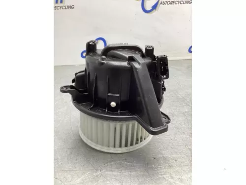 Kachel Ventilatiemotor-8202742 (20911695)