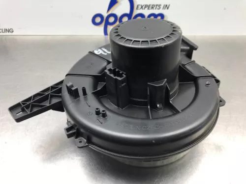 Kachel Ventilatiemotor-8228465 (21532741)