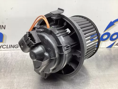 Kachel Ventilatiemotor-7923166 (19021542)