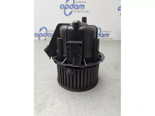 Kachel Ventilatiemotor-8079170 (21825539)