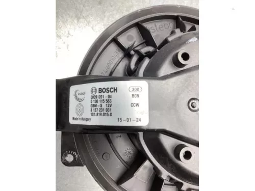 Kachel Ventilatiemotor-7472532 (17047204)