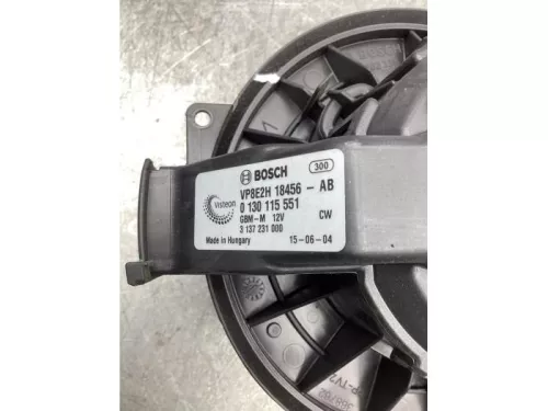 Kachel Ventilatiemotor-7582174 (17504104)