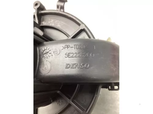 Kachel Ventilatiemotor-7842874 (18961105)