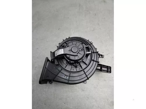 Kachel Ventilatiemotor-8233215 (21904694)
