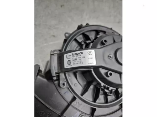 Kachel Ventilatiemotor-8233215 (21904694)
