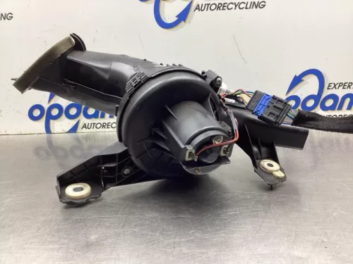Kachel Ventilatiemotor-7747398 (16893573)