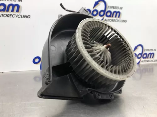 Kachel Ventilatiemotor-8190553 (20775000)