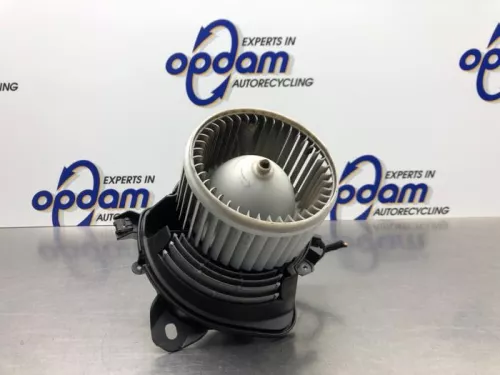 Kachel Ventilatiemotor-8136407