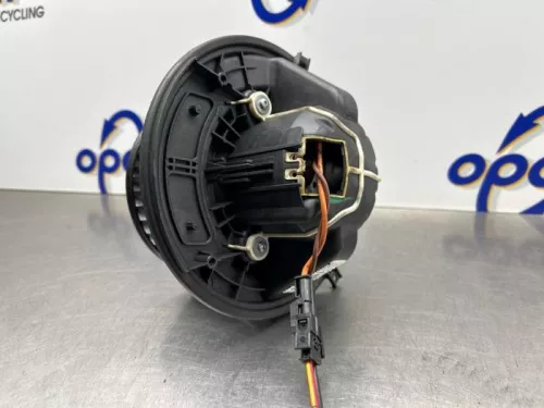 Kachel Ventilatiemotor-8221230 (21711213)
