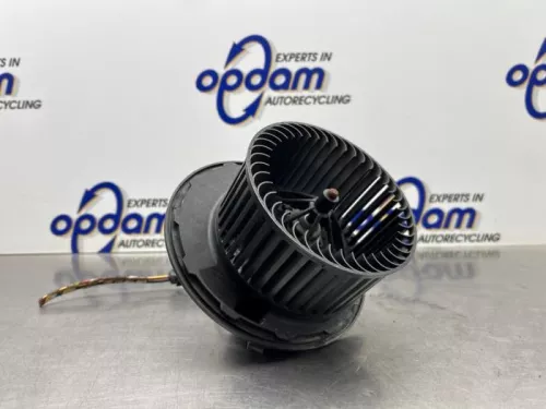 Kachel Ventilatiemotor-8221230 (21711213)