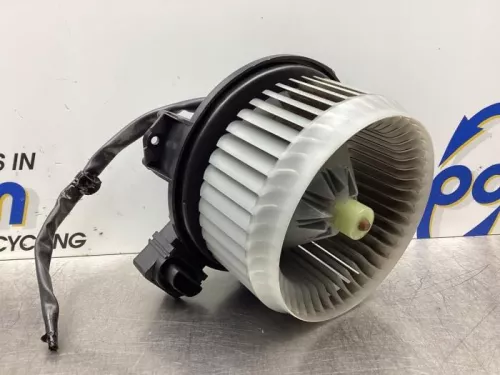 Kachel Ventilatiemotor-7913315 (17769634)