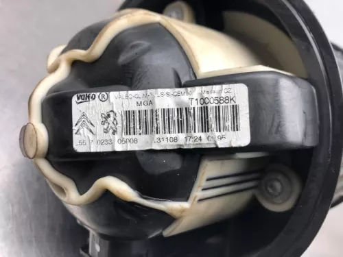 Kachel Ventilatiemotor-8146887 (21747335)