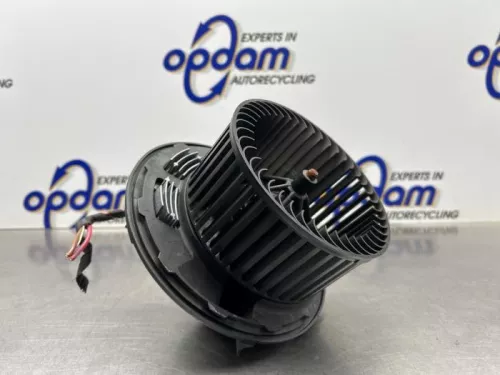Kachel Ventilatiemotor-8221220