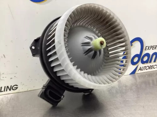 Kachel Ventilatiemotor-8042921 (19927901)