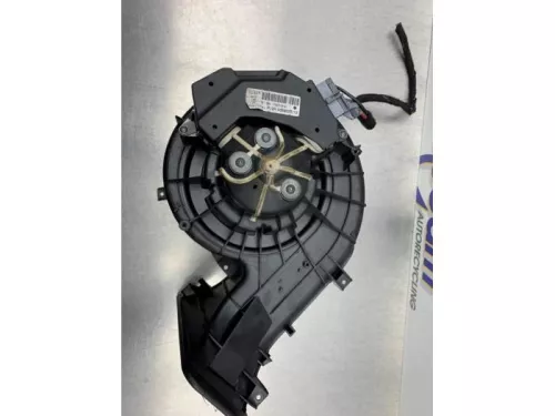 Kachel Ventilatiemotor-8231821 (22124064)