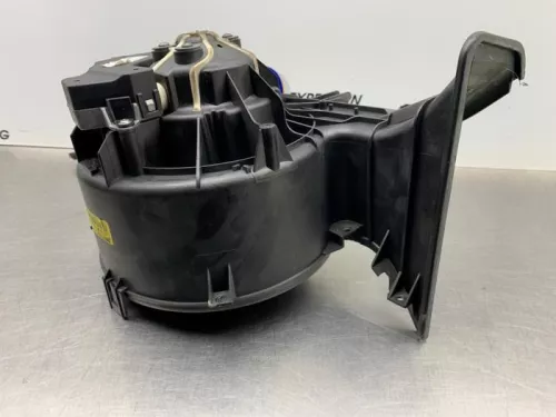 Kachel Ventilatiemotor-8231821 (22124064)
