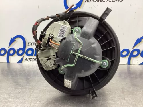 Kachel Ventilatiemotor-7589070 (19029394)