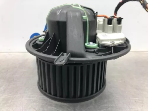 Kachel Ventilatiemotor-7576928 (17161103)