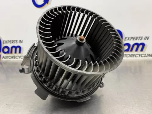 Kachel Ventilatiemotor-8297700